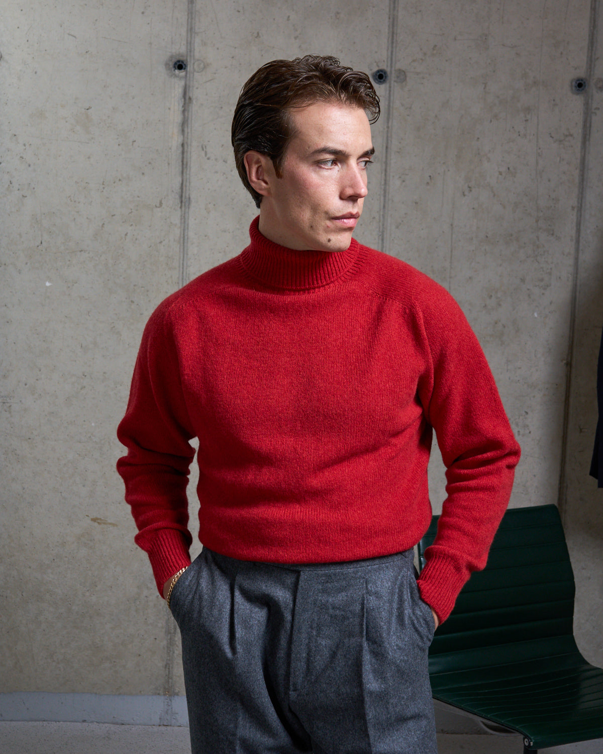 Lambswool Roll Neck Sweater - Red