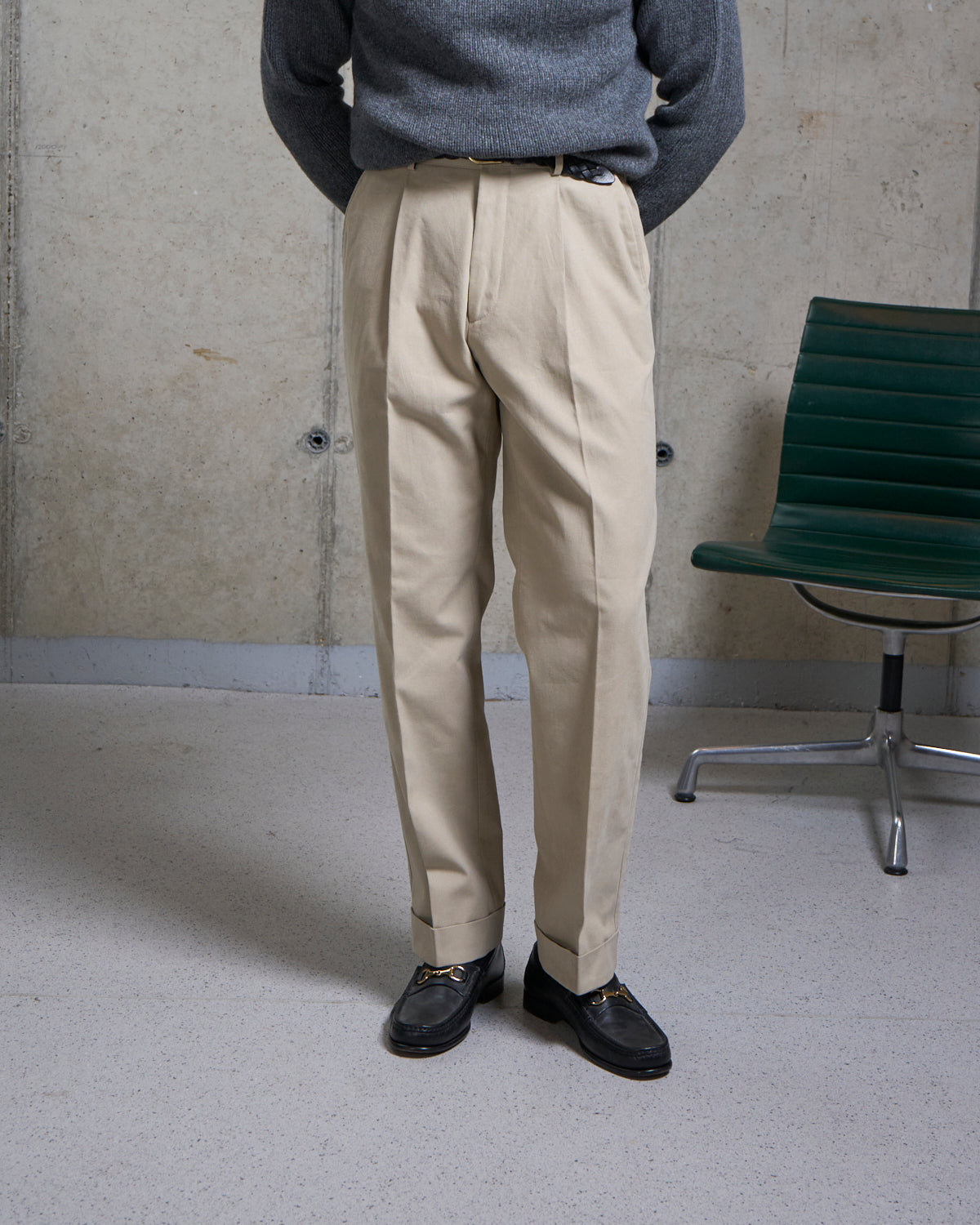 Relaxed Single Pleat Trouser - Stone Cotton Canvas