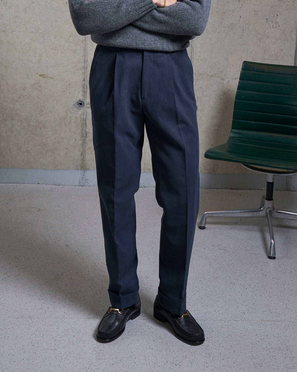 Relaxed Single Pleat Trouser - Navy Cotton Drill