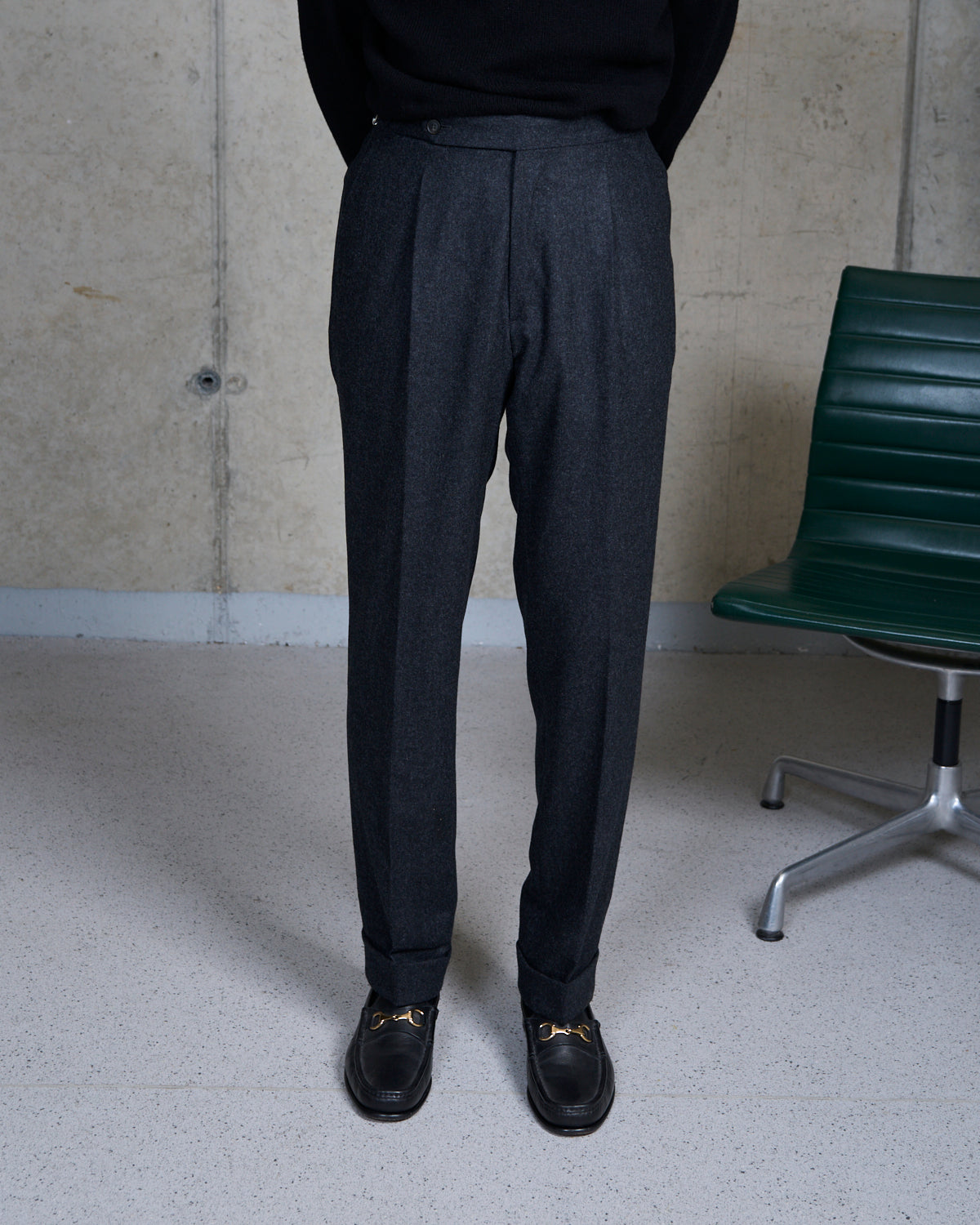 Single Pleat Trouser - Charcoal Grey Woollen Flannel