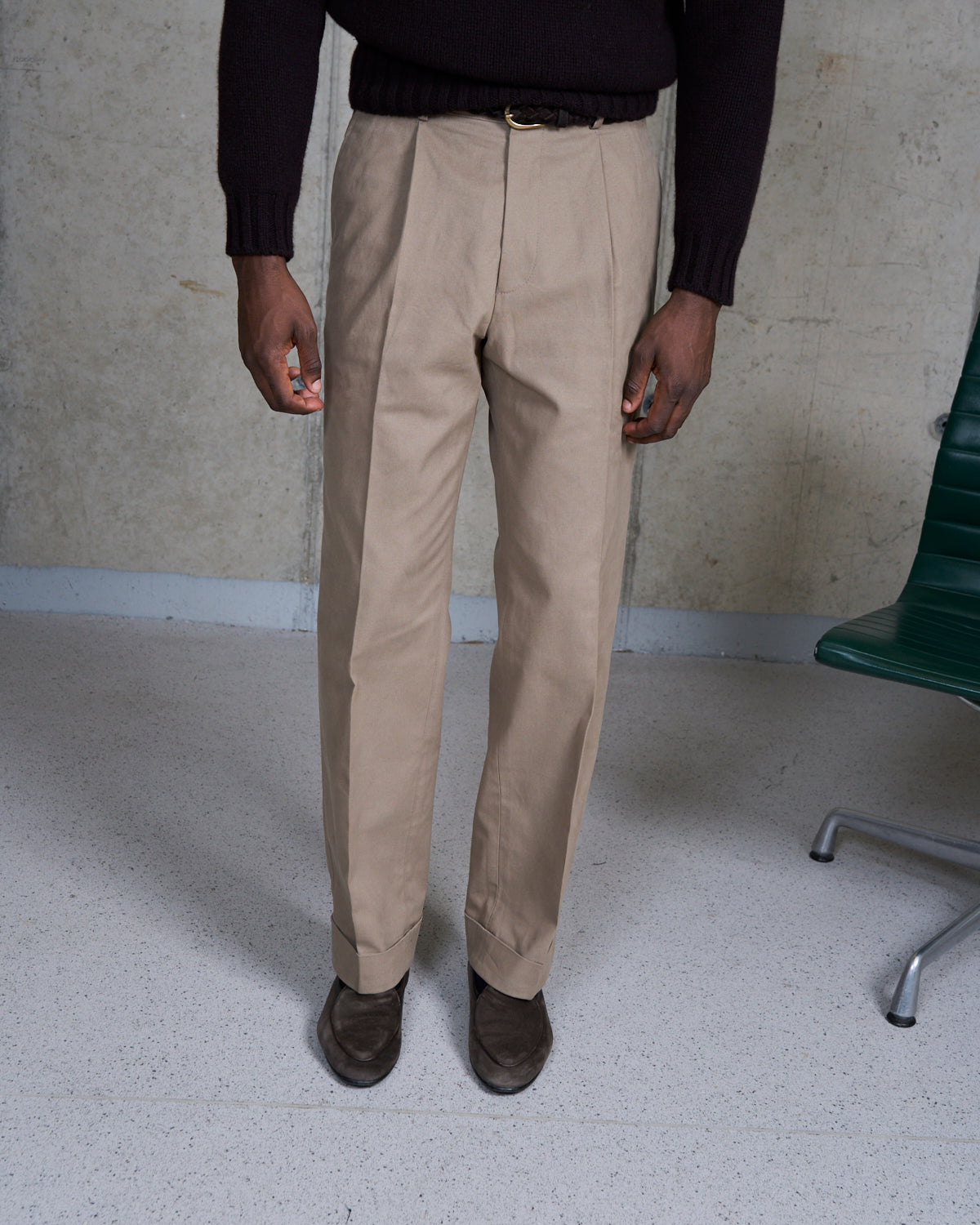 Relaxed Single Pleat Trouser - Taupe Cotton Canvas