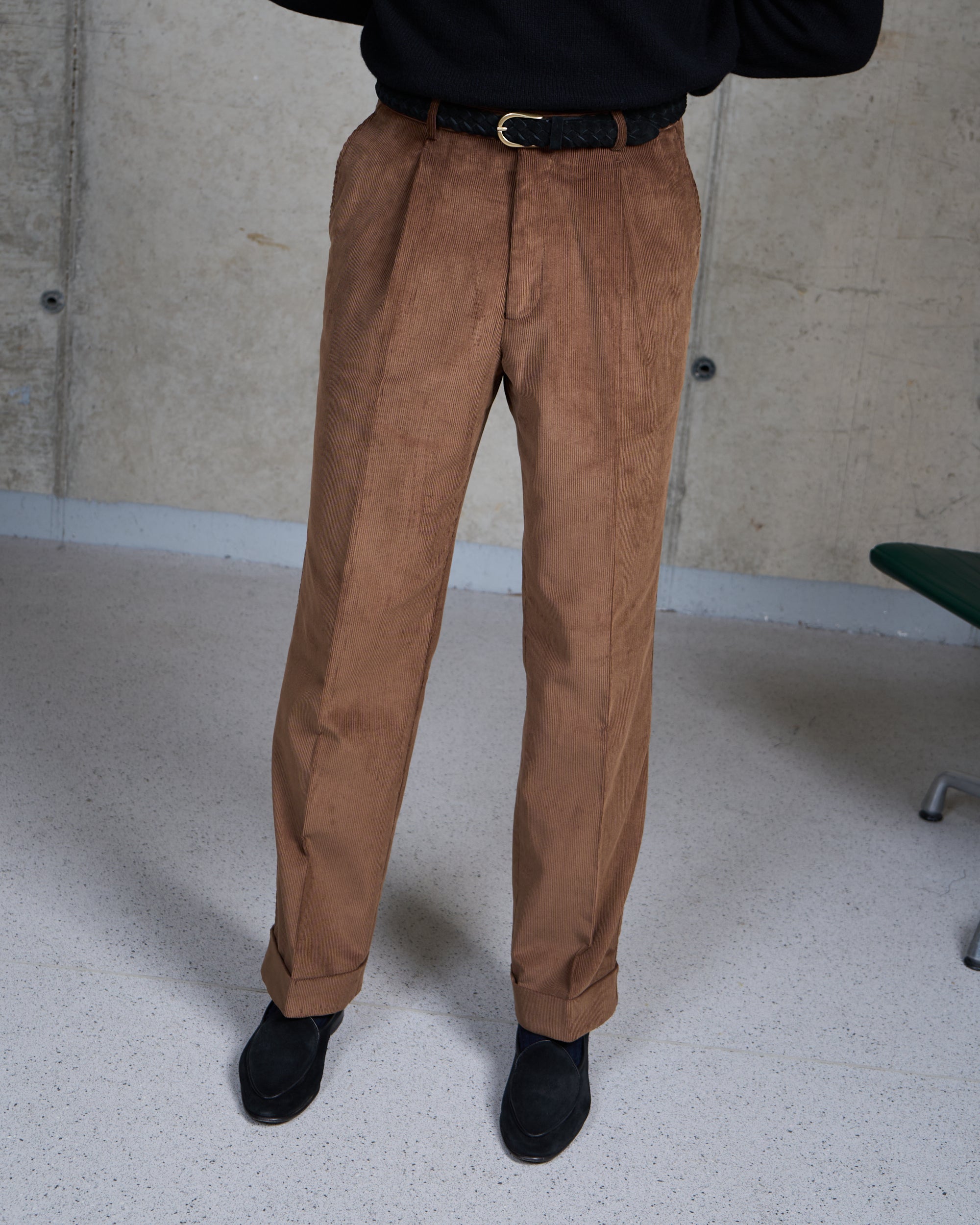 Relaxed Single Pleat Trouser - Walnut Cotton Corduroy