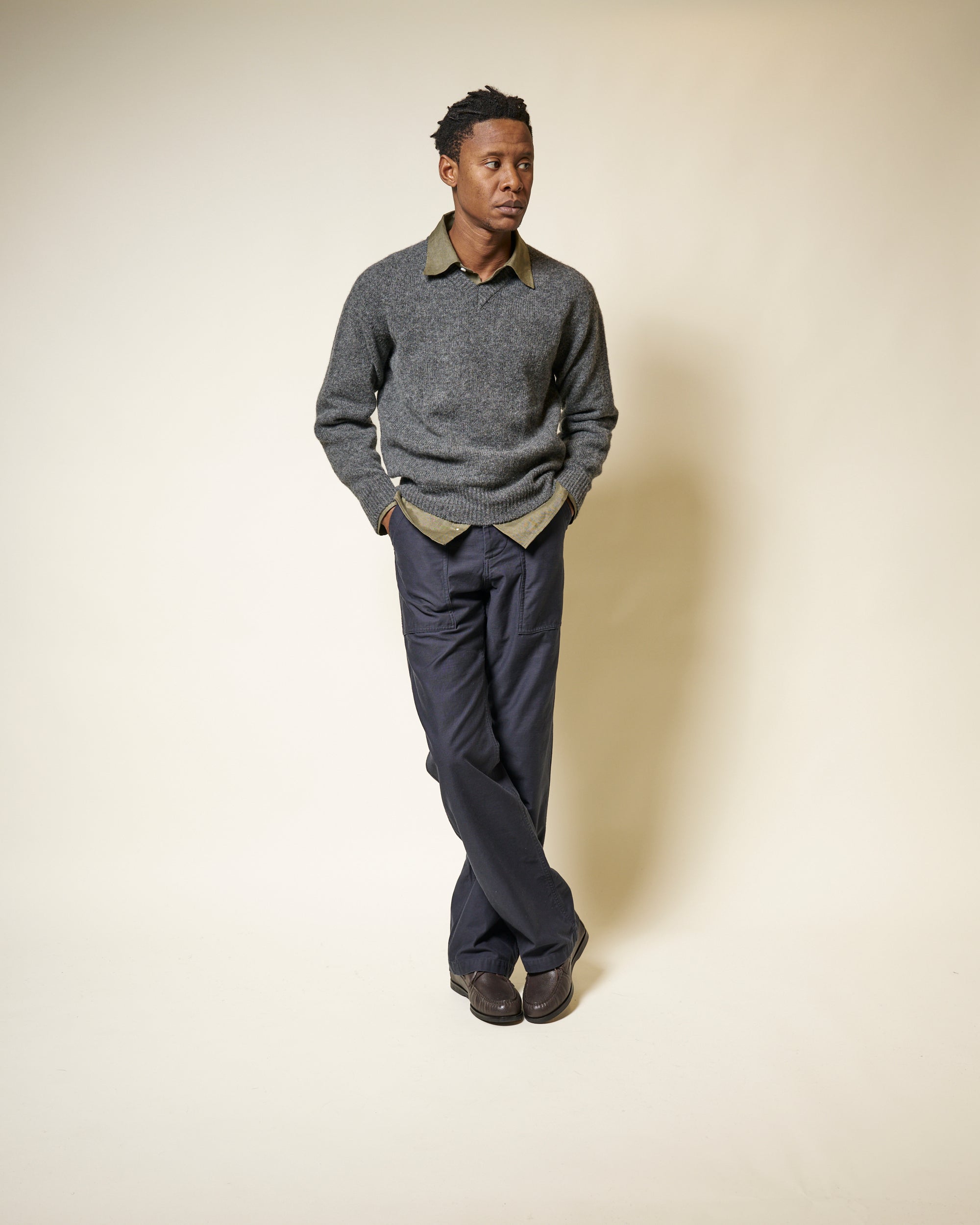Shetland Wool V-Neck Sweater - Basalt