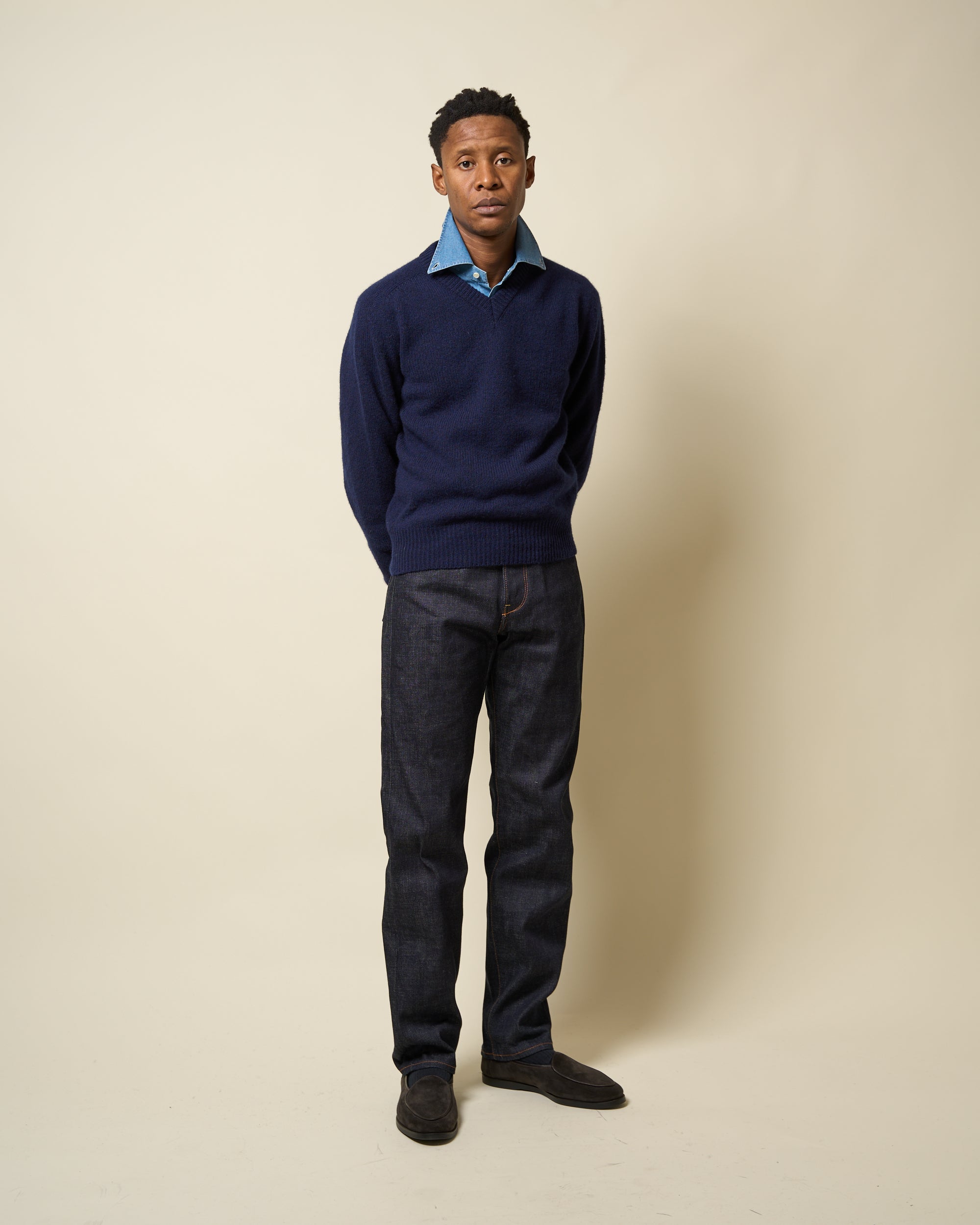 Shetland Wool V-Neck Sweater - Navy