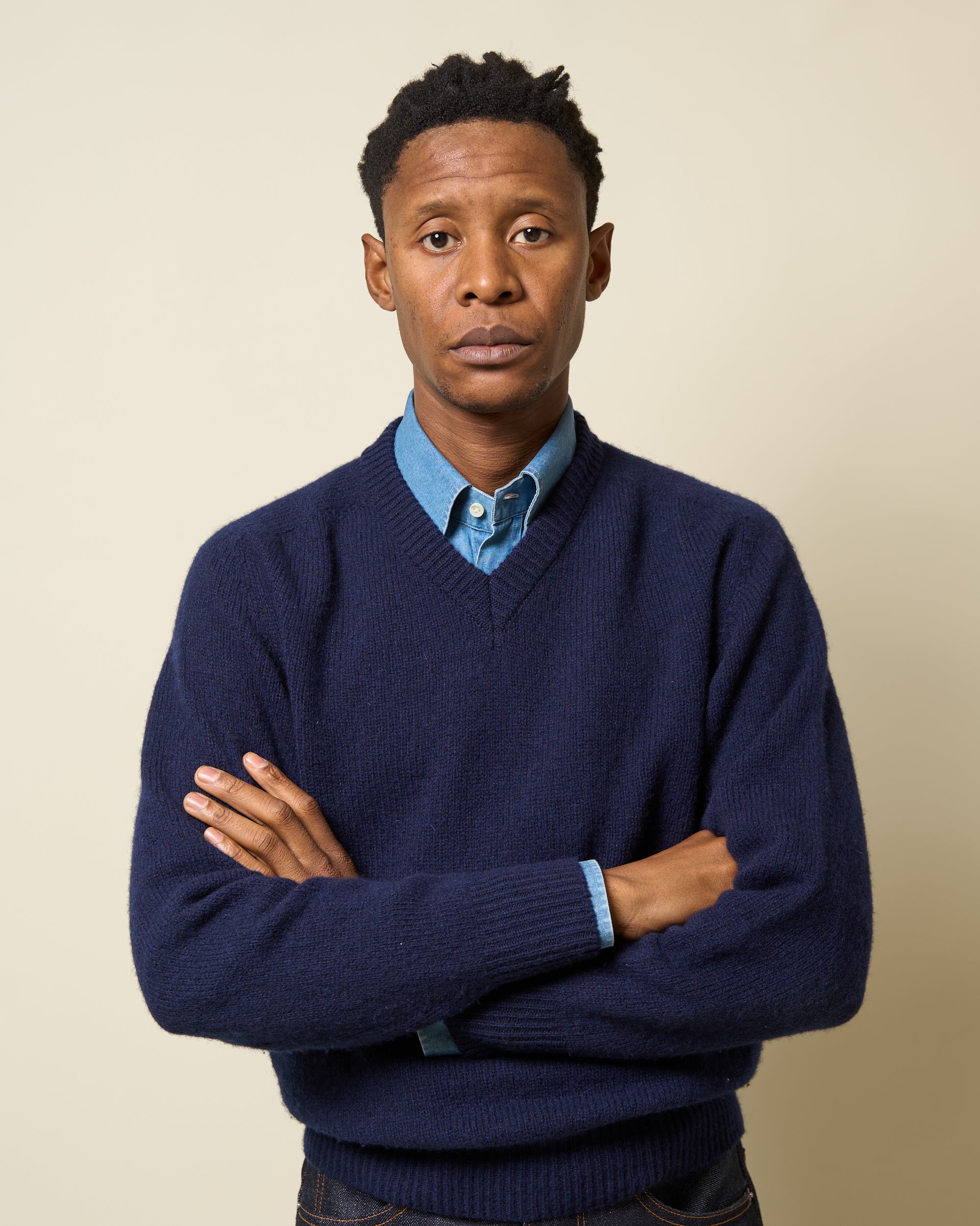 Shetland Wool V-Neck Sweater - Navy